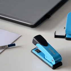 Zszywacz 520 40K czarny