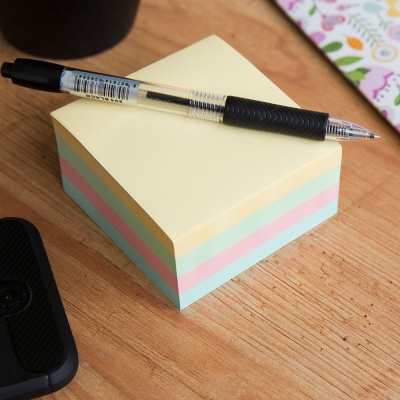Notes samoprzylepny kwadratowy 75mm x 75 mm pastelowy 400 kartek