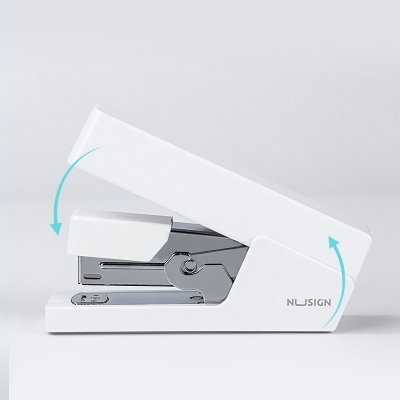 Zszywacz Deli Nusign 25 kartek Deli 5 kolorów z redukcją siły nacisku